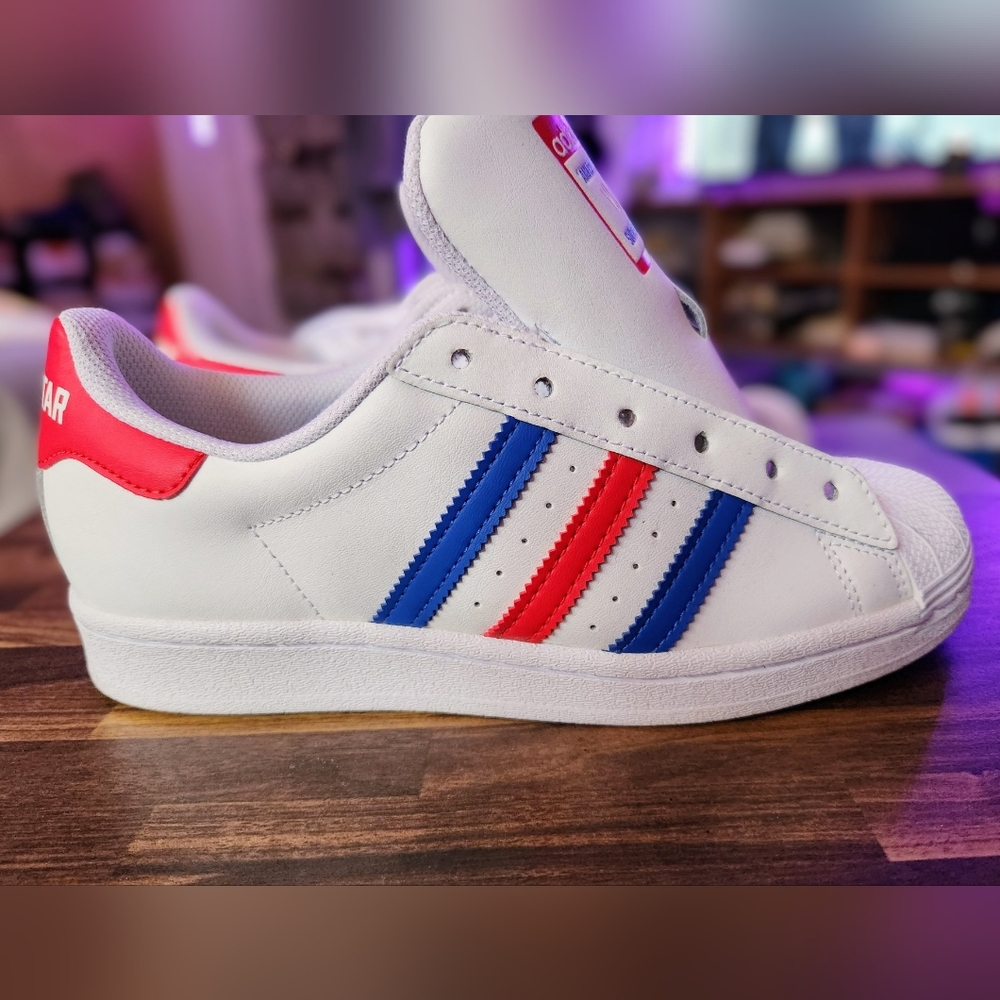 ADIDAS - Picture 2 of 7